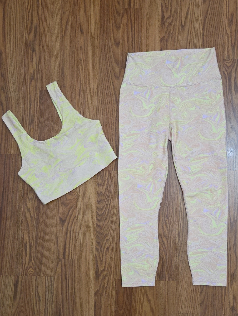 Fabletics Reversible Sports Bra & PowerHold Matching Athletic Leggings Bundle/XS